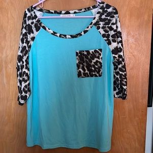 Oversized super cute tee. Size small